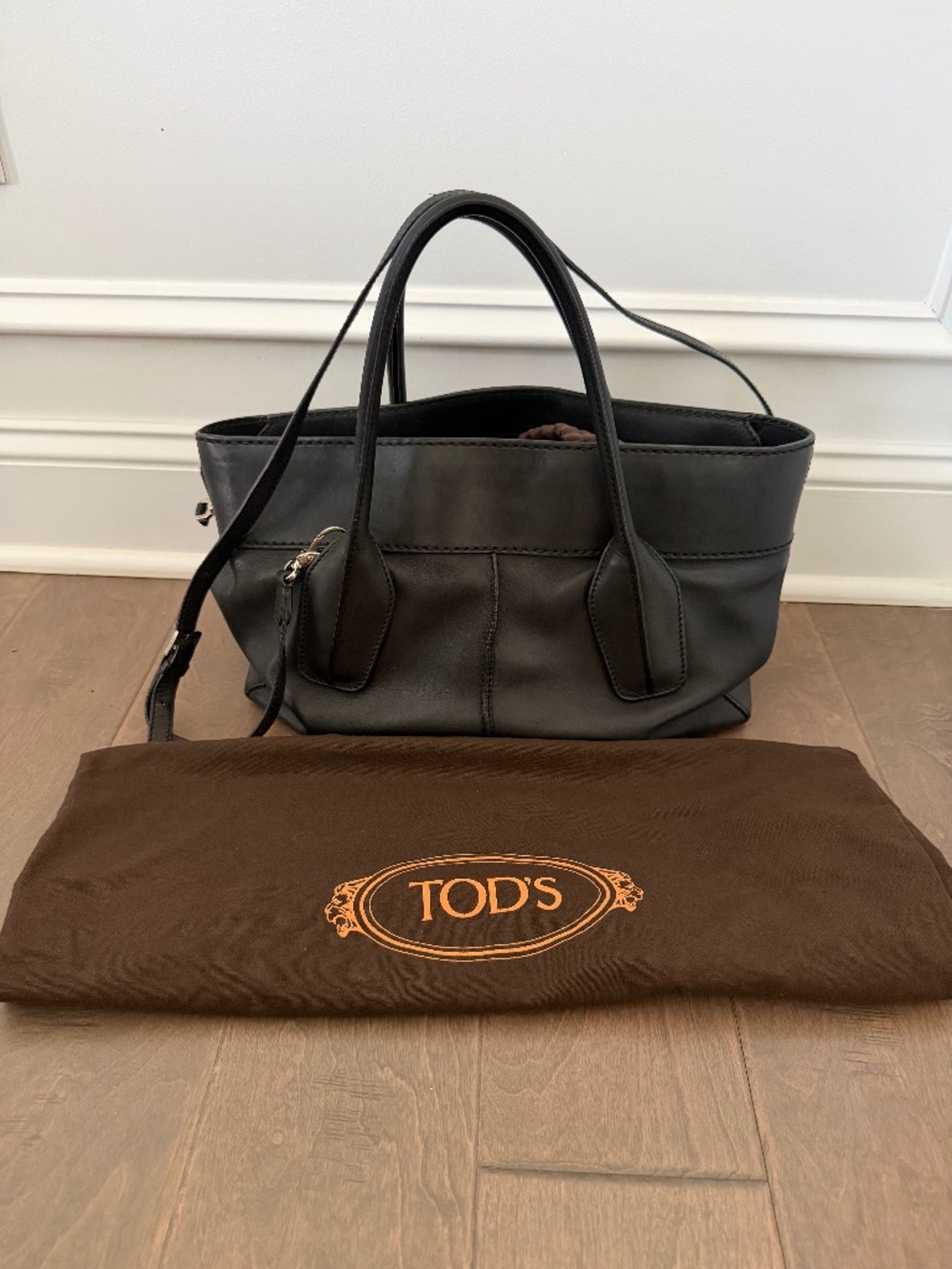 Tod’s Leather Handbag – Classic Style, Used (Great Shape Overall)